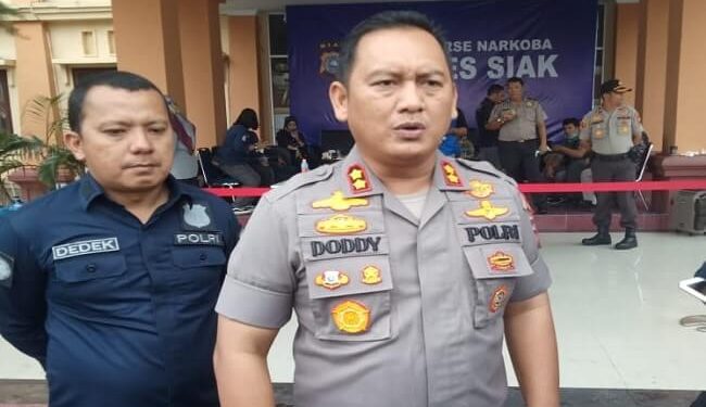 Polres Siak Terjunkan Personel Awasi Peredaran Masker