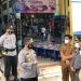 Kapolres Siak Tinjau Pasar Belantik Raya Sembari Membagi Bagikan Masker