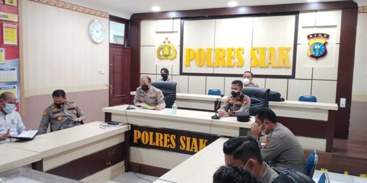 Tim RBP dan Itwasda Polda Riau Lakukan Penilaian dan Evaluasi Zona Integritas di Polres Siak