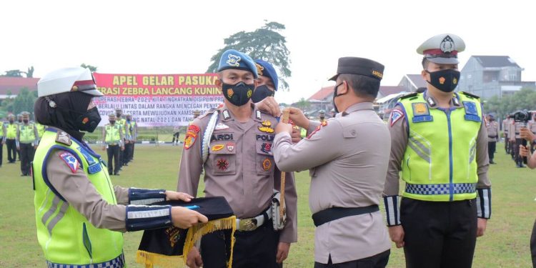 Pimpin Gelar Pasukan, Kapolda Riau : Jalankan Misi dan Capai Tujuan Operasi Ini