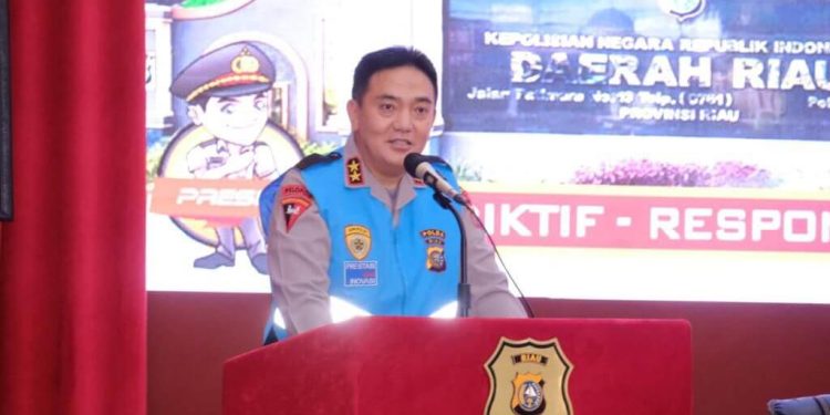 Tanda Tangani Pakta Integritas, Peserta Seleksi Polri Sumber Sarjana Dimulai. Kapolda Riau : Terapkan Skema dan Tahapan Seleksi Yang Terbaik