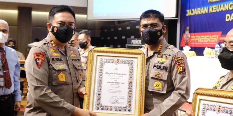 Buka Rakor Penyusunan Dan Penyajian Anggaran Jajaran Polda Riau 2021, Kapolda Berikan Reward Satker Berprestasi