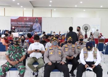 Dorong Percepatan Vaksinasi dan Berikan Semangat Kepada Vaksinator, Kapolres Siak Terus Melakukan Pengecekan dan Pengawasan di Lapangan