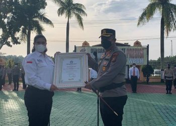 Polres Siak Terima Penghargaan Dari Tim Reaksi Cepat Perlindungan Perempuan dan Anak