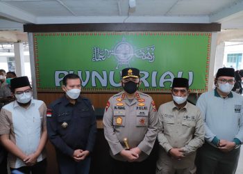 PWNU Gandeng Polda, Pemda dan Apkasindo Gelar Vaksinasi dan Bazzar Minyak Goreng