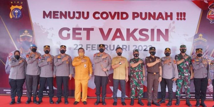 Kerja Kolaboratif dan Percepatan Tiada Henti, Polda Riau Gelar Vaksinasi Akbar di 350 Titik