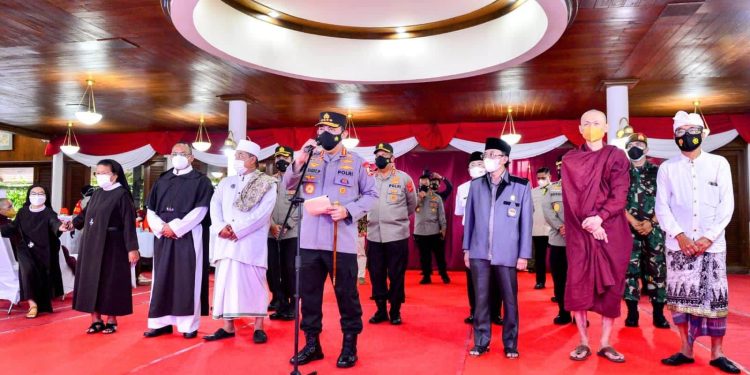 Kapolri Minta Vaksinasi Booster untuk Lansia Dimaksimalkan