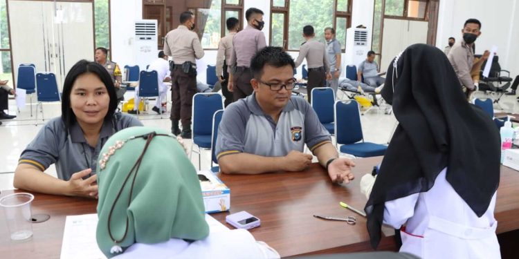 Menyambut Hari Bhayangkara ke – 76 Polres Siak Kembali Menggelar Donor Darah