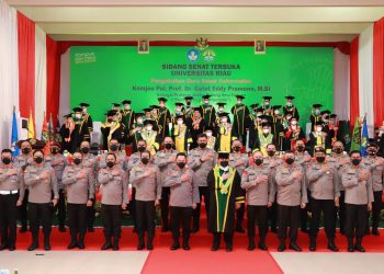 Komjen Pol Prof Dr Gatot Eddy Pramono Msi Resmi Dikukuhkan Sebagai Guru Besar Kehormatan Universitas Riau Bidang Ilmu Hukum