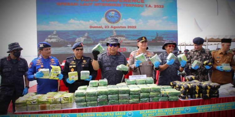 Operasi Laut Interdiksi Terpadu 2022 Ditutup Resmi, Ka BNN RI : Sabu 177,4 KG dan Ekstasi 19.700 Disita, 7 Pelaku Dibekuk.