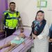 Aksi Heroik Petugas Sat Lantas, Selamatkan Anak Sakit Kejang Kejang Ditengah Kemacetan