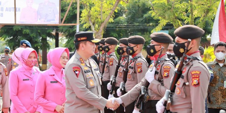 Pimpin Apel di Mapolres Inhu, Kapolda Riau Irjen Iqbal : Polisi Adalah Pelindung, Pelayan dan Pengayom Masyarakat.
