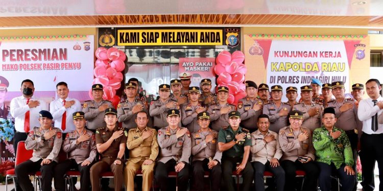 Kunjungan Kerja ke Inhu, Kapolda Irjen Iqbal Resmikan Penggunaan Mako Polsek Pasir Penyu.