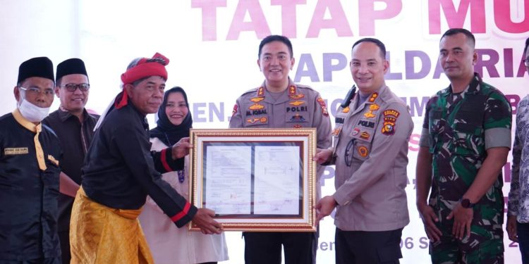 Dukungan Masyarakat Bukti Nyata Kecintaan Terhadap Polri, Kapolda Riau : Layani Tanpa Pamrih