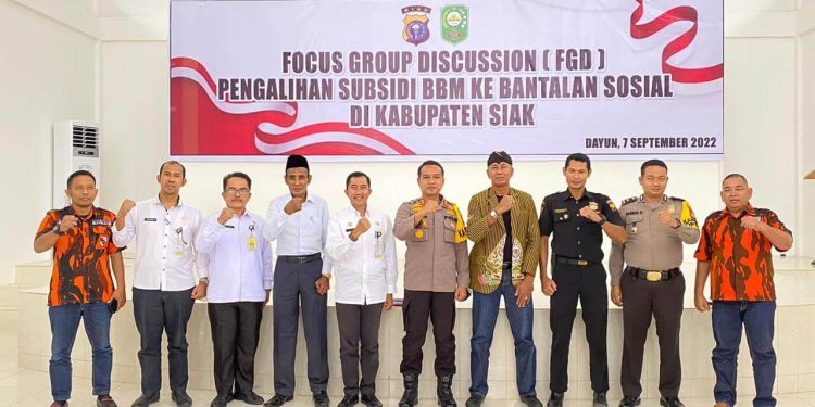 Laksanakan FGD Pengalihan Subsidi BBM Ke Bantalan Sosial, Kapolres Siak : “Mari Bekerja Sama dan Sama Sama Bekerja Dukung Pemerintah, Ciptakan Kabupaten Siak Yang Aman Dan Kondusif”