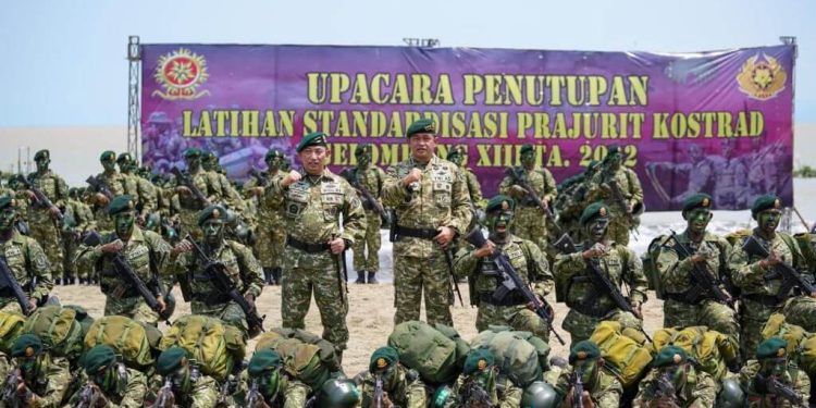 Dikukuhkan Warga Kehormatan Kostrad, Kapolri: TNI-Polri Terus Bersinergi Jaga Wibawa Negara dan Rakyat Indonesia