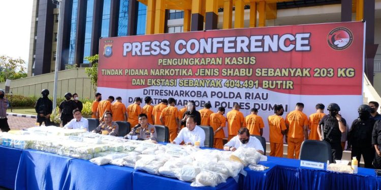 Kronologi Pengungkapan 203 Kg Sabu dan 404.491 Butir Ekstasi Oleh Tim Polda Riau