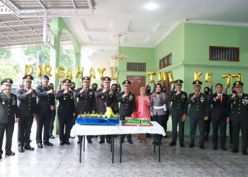 Kapolda Riau Irjen Moh Iqbal Bersama Pejabatnya Datangi Kediaman Danrem 031/WB