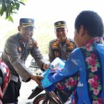 Peduli Desabilitas Kunjungi SLB N Siak Kapolres Beri Bantuan Kursi Roda