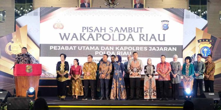 Irjen Iqbal Lepas Irjen Tabana dengan Suka Cita