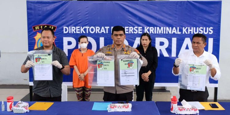 Polda Riau Ungkap Tindak Pidana Perbankan Kerugian 6,7 Milyar, Mantan Relationship Manager Bank Dibekuk