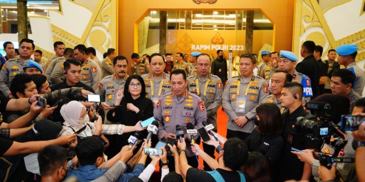 Tutup Rapim Kapolri Pastikan Kawal Seluruh Kebijakan Pemerintah