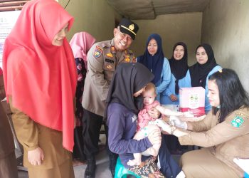 Giat Vaksin Polio di Posyandu Kelurahan Minas Jaya 