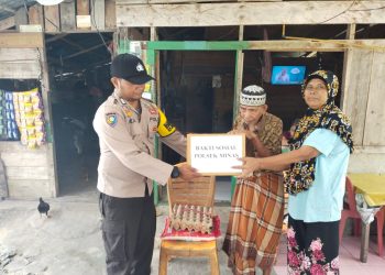 Polsek Minas Salurkan Bantuan Di Kelurahan Minas Jaya Dan Kampung Minas Timur