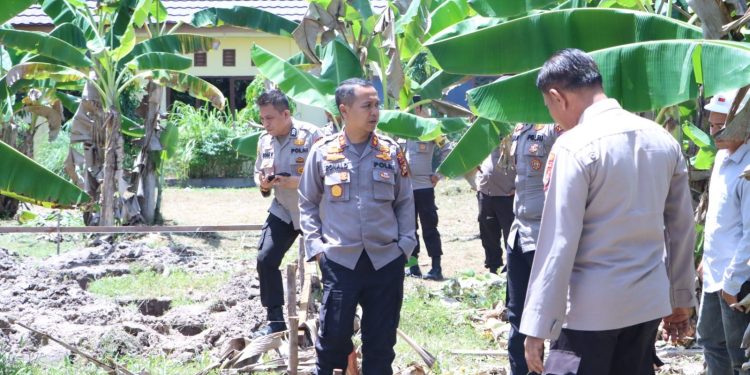 Kapolres Siak AKBP Ronald Sumaja Monitoring Pembangunan Rumah Dinas