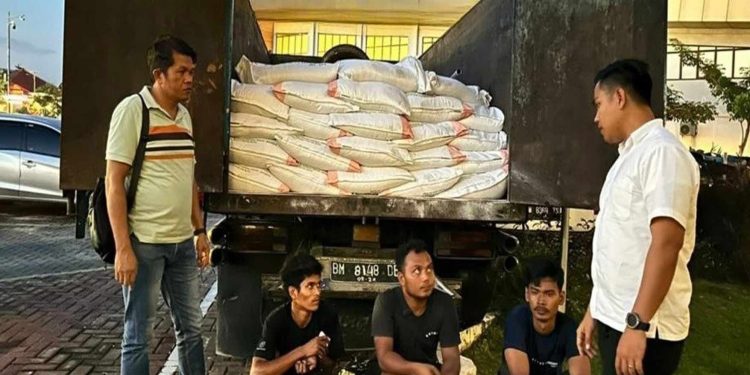 Polda Riau Bongkar Peredaran Pupuk Palsu, 2 Orang Tersangka Berhasil Diamankan