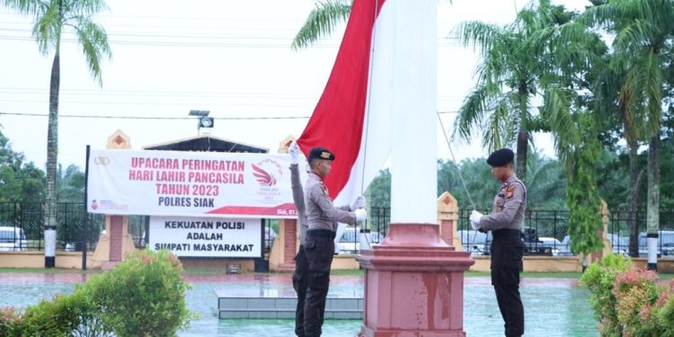 Upacara Peringatan Hari Lahir Pancasila Di Polres Siak
