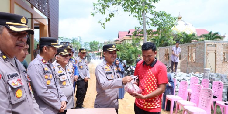 Kurban Presisi, Polres Siak Potong 7 Ekor Sapi. Kapolres : Bentuk Keikhlasan Wujudkan Personel Yang Presisi