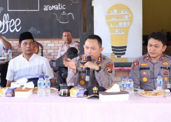 Kapolres  Siak AKBP Asep Sujarwadi perdana dalam program Jumat Curhat