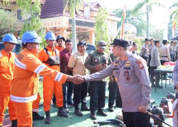 Apel Gelar Pasukan dan Peralatan Dalam Rangka Kesiapsiagaan Penanganan Karhutla di Kabupaten Siak