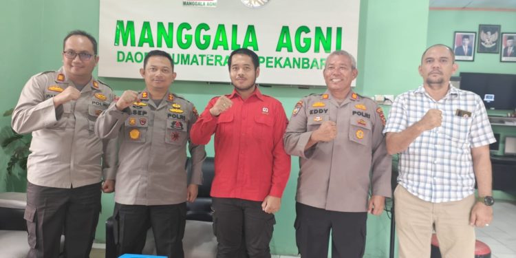 Tingkatkan Silahturahmi dan Sinergitas Dalam Upaya Penanggulangan Karhutla, Kapolres Siak AKBP Asep Sujarwadi Kunjungi Kantor Manggala Agni Daops IV Kabupaten Siak