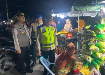 Kapolres Siak AKBP Asep Sujarwadi Pimpin Langsung Pelaksanaan Blue Light Patrol di Wilayah Siak
