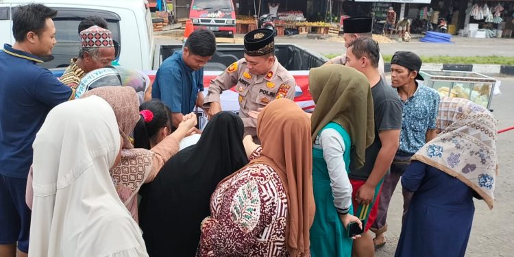 Jumat Berkah Berbagi, Kegiatan Rutinitas Polsek Tualang Setiap Hari Jumat