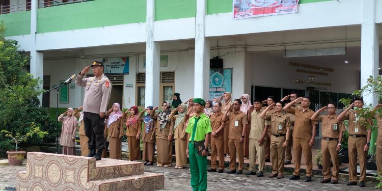 Police Goes to School Polsek Tualang