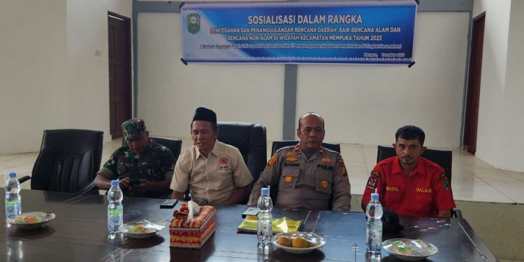 Kapolsek Siak Laksanakan Sosialisasi Pencegahan Karhutla Di Kecamatan Mempura Kabupaten Siak