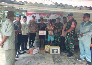 Peringati Hari Juang TNI AD Ke-78, Polsek Minas Dan Koramil 03/Minas melaksanakan Giat Jumat Berbagi