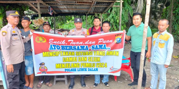 Polsek Lubuk Dalam Sambangi Masayarakat Sampai Pelosok Dusun Ciptakan Pemilu 2024 Aman Dan Damai