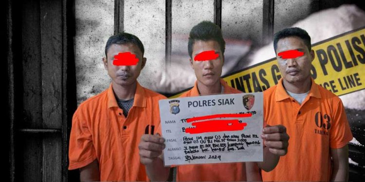 Unit Reskrim Polsek Kandis Polres Siak amankan tiga orang pria diduga pelaku penyalahgunaan Narkotika di Kampung Pencing Bekulo Kecamatan Kandis Kabupaten Siak