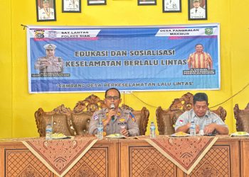 Dalam rangka Operasi Patuh Lancang Kuning 2024 Kasat Lantas Polres Siak Beserta Jajaran Gencar Melaksanakan Kegiatan Sosialisasi Keselamatan Lalu Lintas