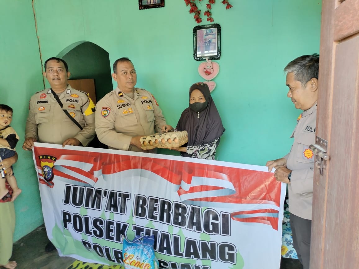 Jumat Berbagi, Kembali Polsek Tualang Berikan Sembako Kepada Penderita Tumor Mulut di Kp. Ps. Timur