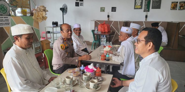 Sembari Silaturahmi Dengan Tokoh Masyarakat, Ulama Dan Tokoh Adat, Kapolsek Siak Laksanakan Cooling System Dalam Rangka Pilkada Tahun 2024 Di Kab Siak