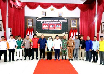 Tiga Paslon Bergandengan Tangan Dalam Acara Silaturahmi Kebangsaan Polres Siak