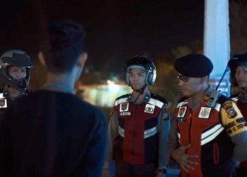 Ciptakan Situasi Aman Dan Kondusif Selama Pilkada Kasatgas Preventif Iptu Alfajri Pimpin Patroli Blue Light