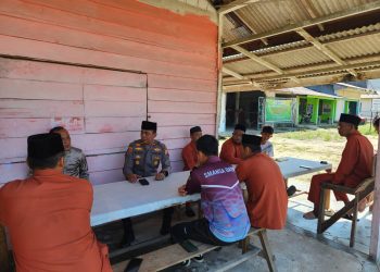 Silaturrahmi Ke Kampung Sialang Sakti Kec Dayun, Kapolsek Siak Laksanakan Cooling System Dalam Rangka Pilkada Tahun 2024 Di Kab Siak