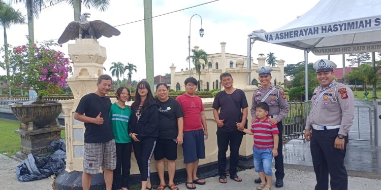 Lakukan Patroli Dan Pengamanan Saat Libur, Satlantas Polres Siak Lakukan Cooling Sistem Sampaikan Pesan Pemilu Damai