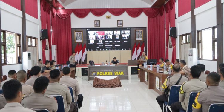 Densus 88 AT Polri Lakukan Kegiatan Pencegahan Bahaya Paham IRET, Intoleran, Radikalisme, Ekstrimisme Dan Terorisme Serta Program Kegiatan Lingkungan Deradikalisasi Di Polres Siak